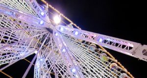 Photos de la Grande Roue de Bordeaux de nuit 048