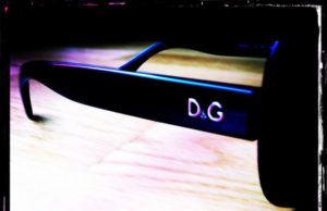 Ma nouvelle parade pour passer inaperçue. Ou l’inverse? lunettes de soleil