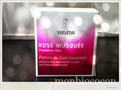 Test des perles à la rose musquée by Weleda sur ma beautiful peau perles-rose