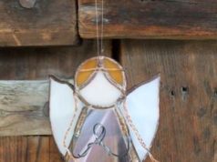 Made in Briançon (Alpes): un ange de Noel en vitrail ange-de-noel