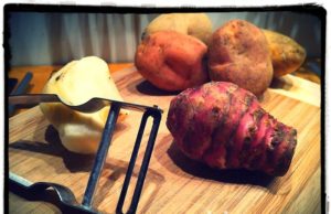 Recette: poêlée de topinambour et pomme de terre bio poellée-pommes-de-terre-topinambour