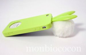 Coup de coeur pour la coque Iphone 4 Lapin: avec grandes oreilles et queue de lapin ! coque-Iphone-4-lapin-vert-2