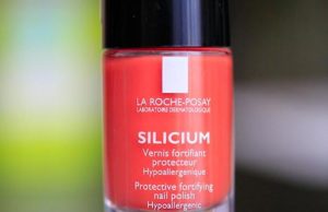Mes 2 Vernis La Roche Posay: Silicium, vernis fortifiant protecteur. Rose vif et corail, youou! vernis-silicium-la-roche-posay-0
