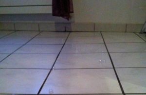 Jeu d’enfant: faire des bulles de savon. Mais qui se dégonflent au lieu d’exploser ! bulles-de-savon-plastifiées