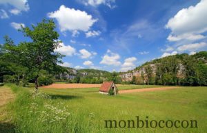J’aime la randonnée pédestre et en raquettes parce qu’il y a le calme, la nature et aussi… randonnée-saint-cirq-lapopie-chemin-de-halage-0