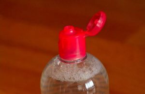 Je me démaquille sans eau, bah ça change pas mal de choses: Bioderma créaline bonjour ! bioderma-crealine-peaux-sensibles-visage-yeux-9