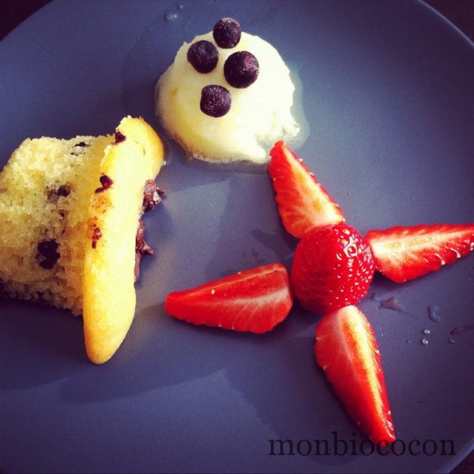 Gouter du jour, dessert du soir ou juste une petite fringale? En tout cas miam miam ! dessert-fraise-glace-muffin-pépites-chocolat