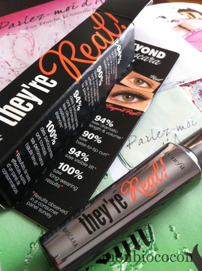 De pourquoi il y a un mascara dans ma boite aux lettres… Bénéfit, tu es à moi, gniark gniark ! ! ! mascara-benefit-they're-real