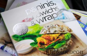 Love des paninis, j’ai enfin trouvé un livre pour en faire ! Hiii ! paninis-sandwichs-wraps-larousse-cuisine-1