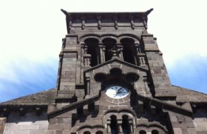 #1 Du Puy Pariou au Puy de Dôme à Volvic : randonnée et étape chambre d’hôtes volvic-auvergne-tourisme-randonnée-0