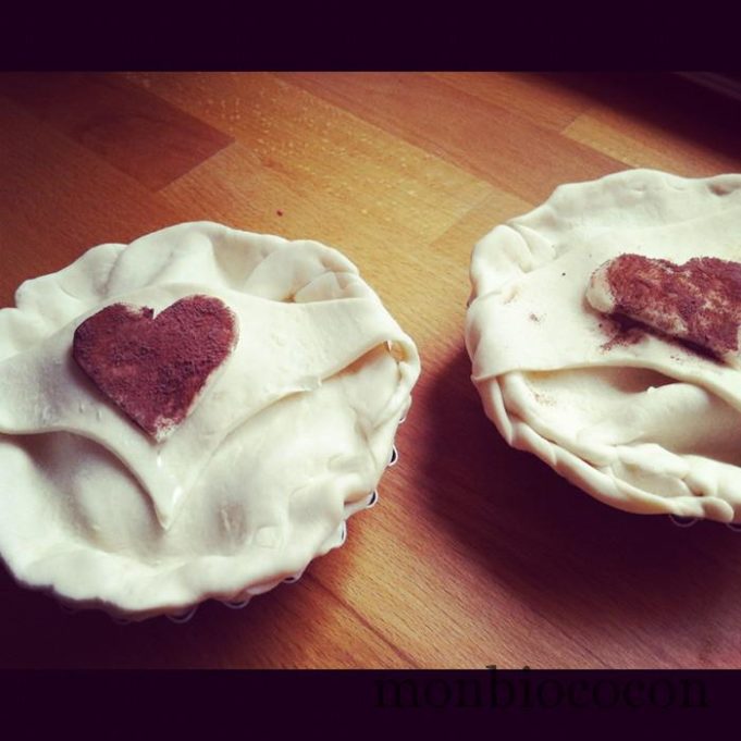 Une tourte aux abricots simplissime ? Recette par ici, recette par là… tartelettes-abricots-bio-simple-8