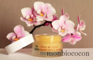 Ma routine nuit avec Nuxe: miel, tendresse & doudou rêve-de-miel-nuxe-baume-lèvres