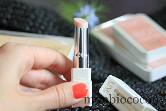 une-beauté-embellisseur-rouge-lèvres-2