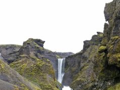Roadtrip in Iceland : randonnée au-dessus de Skogafoss