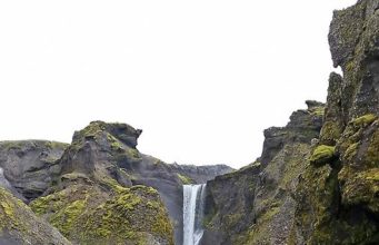 Roadtrip in Iceland : randonnée au-dessus de Skogafoss