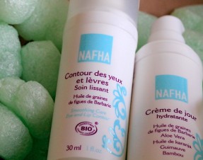 Test et avis des cosmétiques bio NAFHA: Crème de jour hydratante + Contour des yeux et lèvres