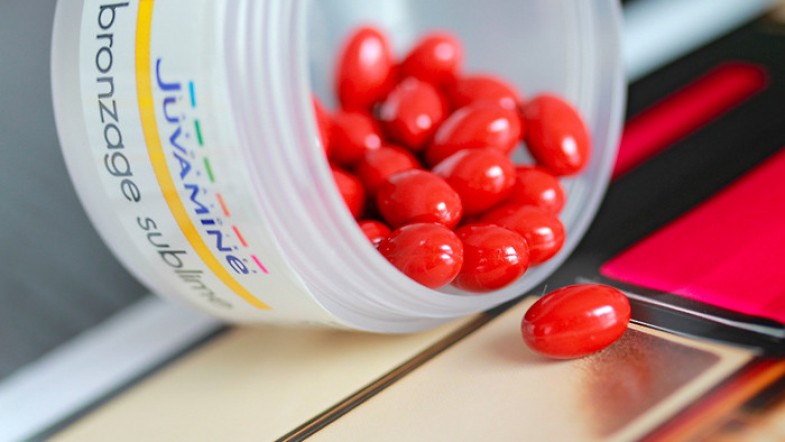 Je protège ma peau du soleil avec des capsules